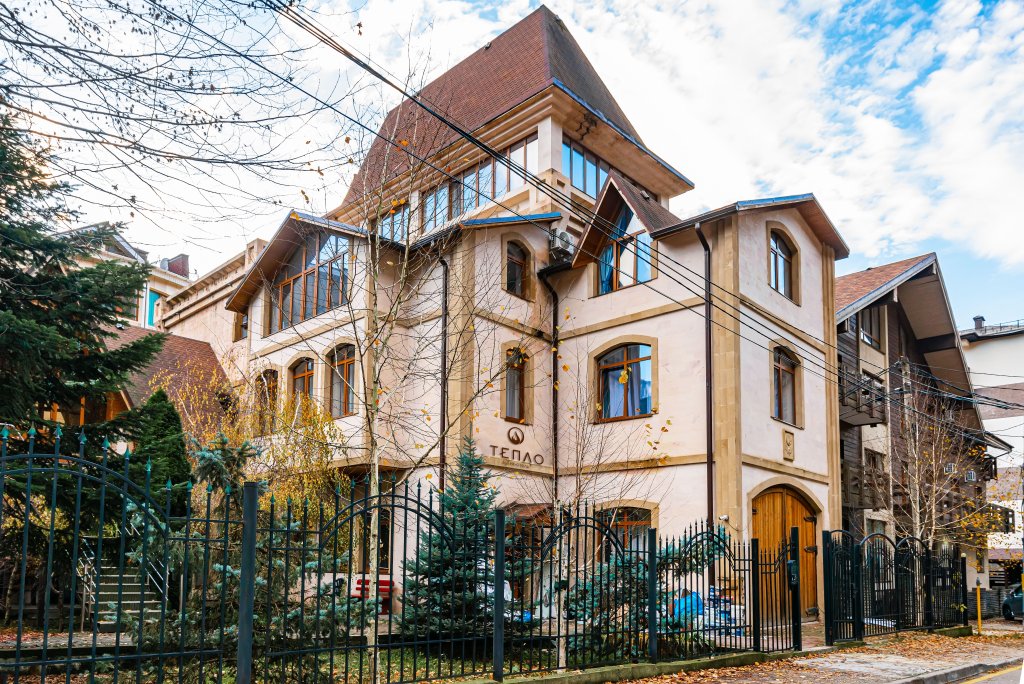 O Teplo Living Quarters in Krasnaya Polyana, Russia