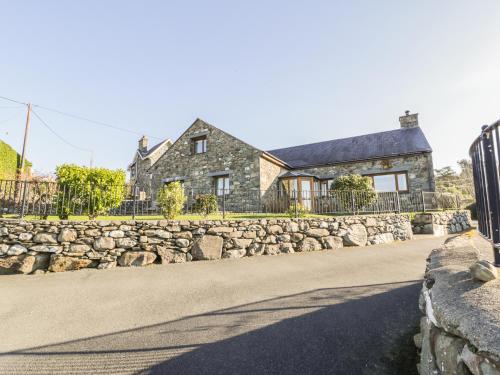 Awel Y Llan — hotel in Llanfair