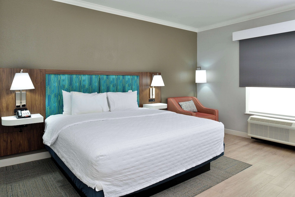 Hampton Inn & Suites Greenville - photo 14