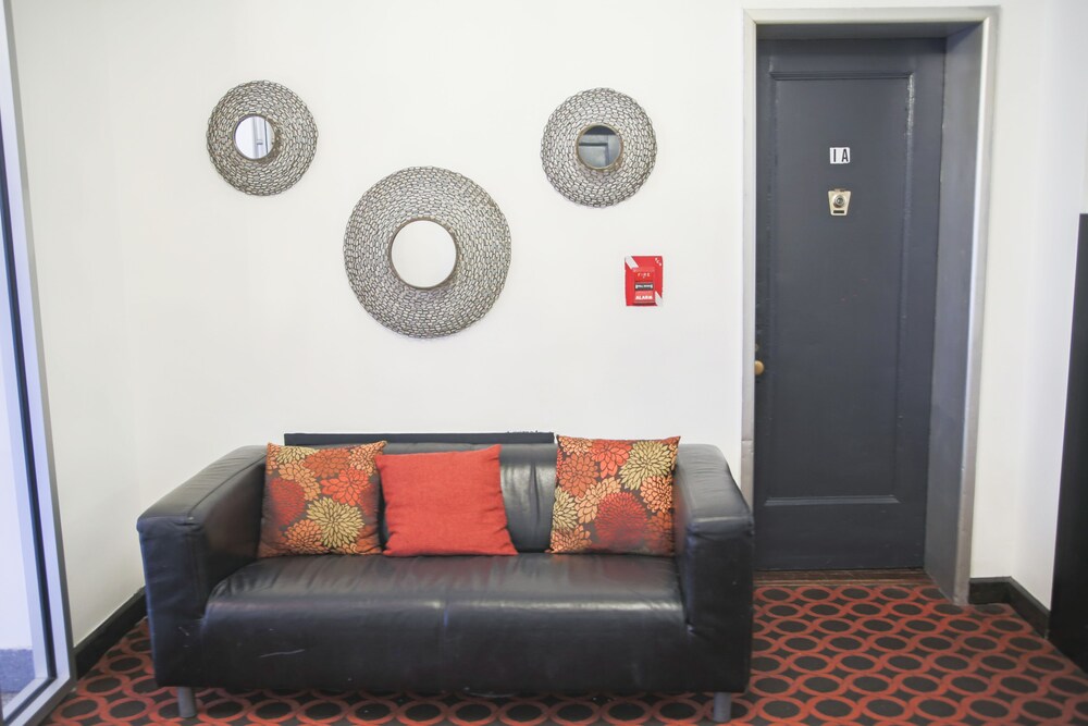 Royal Park Hotel and Hostel - photo 40