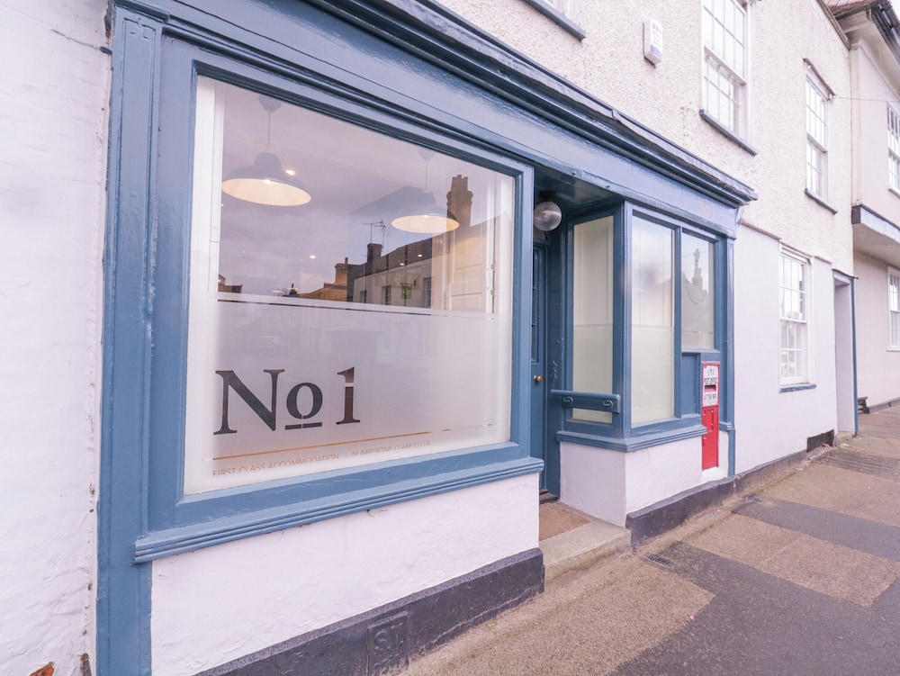 Number 1 — 4-Star Luxury Hotel in Sudbury, United Kingdom