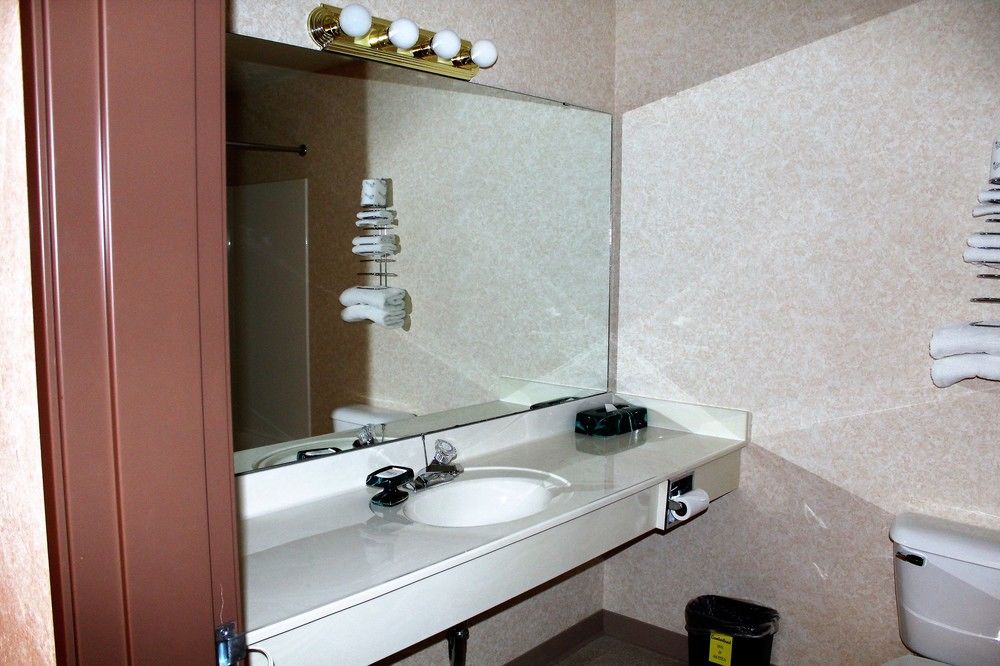 Cumberland Inn & Suites - photo 27