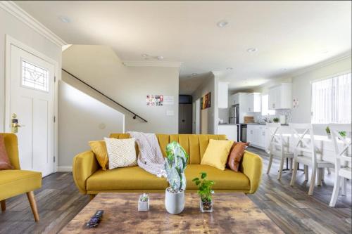Cheerful 5BR house with parking near USC — 5-Star Luxury Hotel in Los Angeles, United States