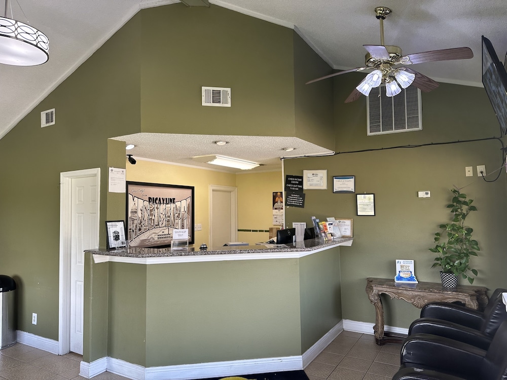 Super 8 by Wyndham Picayune - featured photo