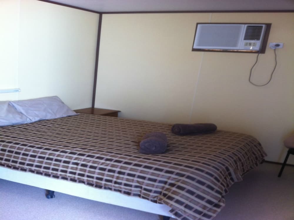 William Creek Camp Ground & Units — Coober Pedy — photo 4