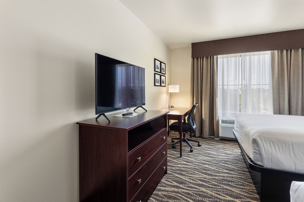 Cobblestone Hotel & Suites De Pere Green Bay - photo 26