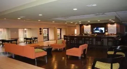 Wyndham Garden Huntsville Airport - photo 6