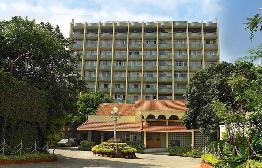 Woodlands Hotel