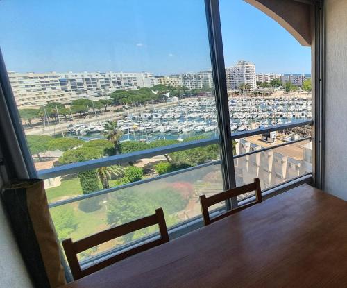 Carnon Plage Agreable F2 Loggia Vue Port Parking in Mauguio, France