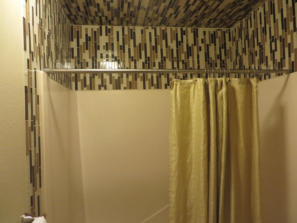 Riverside Suites - photo 48