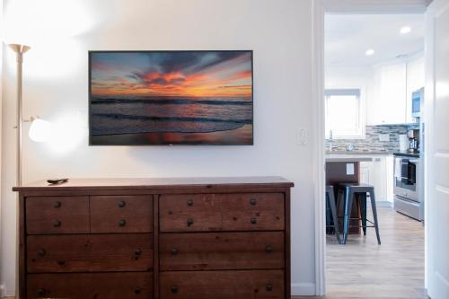 Luxury Beachfront Condo Endless Views Surf 1 — 4-Star Luxury Hotel in Sunset Beach, United States