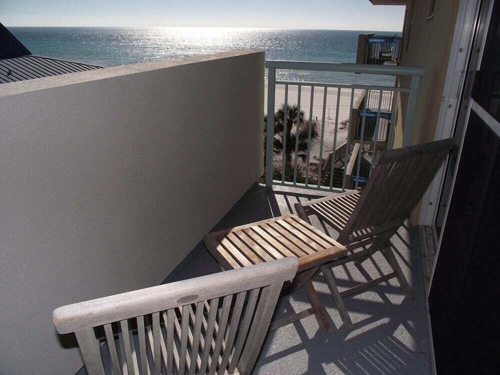 Pelican Isle 401 by RedAwning - photo 29