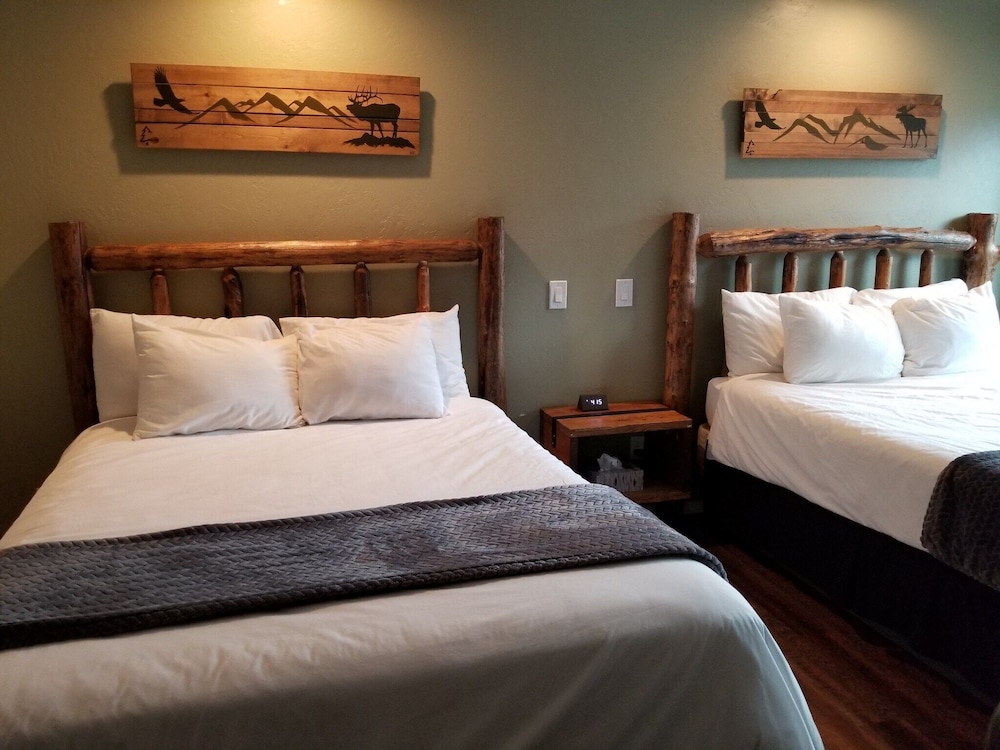 Evergreen Motel - photo 32