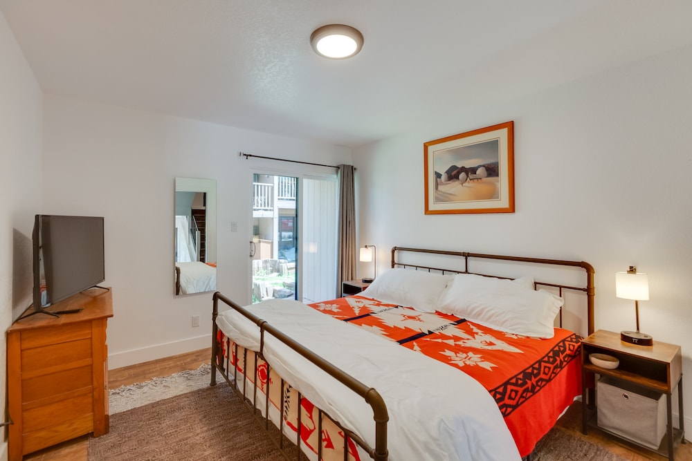 Chic Angel Fire Condo Walk to Ski Resort in Angel Fire, United States