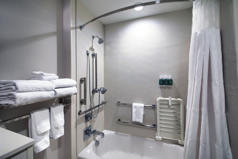 Fairfield Inn & Suites by Marriott Dallas Cedar Hill - photo 13
