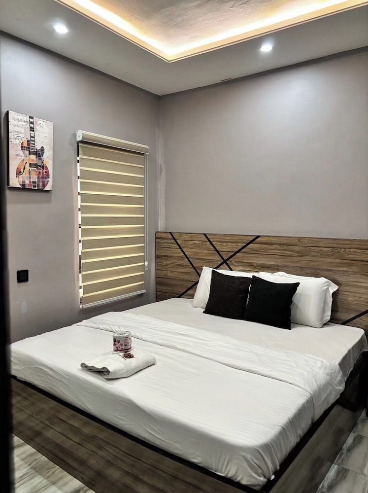 Icempire Signature — 4-Star Luxury Hotel in Lagos, Nigeria