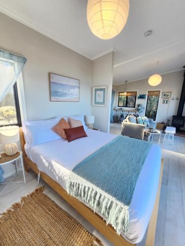 Flotsam Seaside Studio Dunalley - carbon neutral hotel in Unknown City