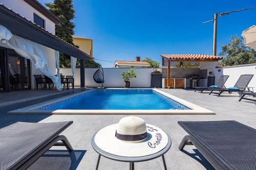 Villa Bavaria — 4-Star Luxury Hotel in Galizana, Croatia