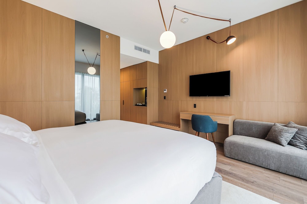 The March Hotel - photo 7
