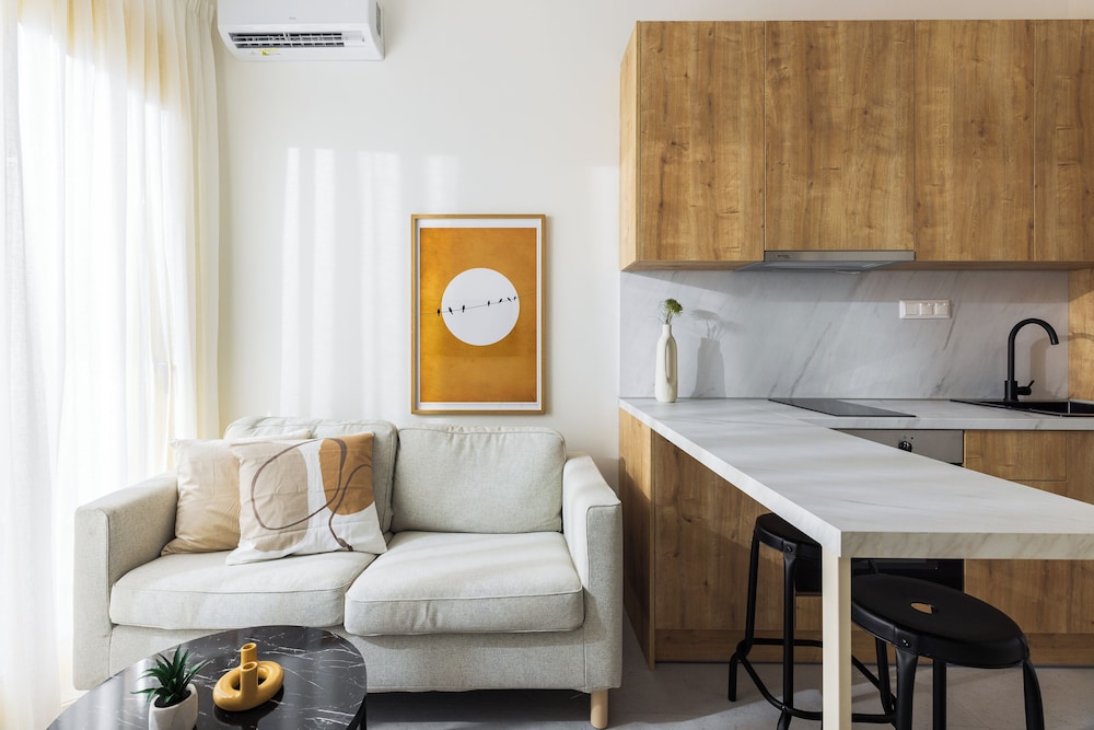 Soho Harbor by halu — 4-Star Luxury Hotel in Thessaloniki, Greece
