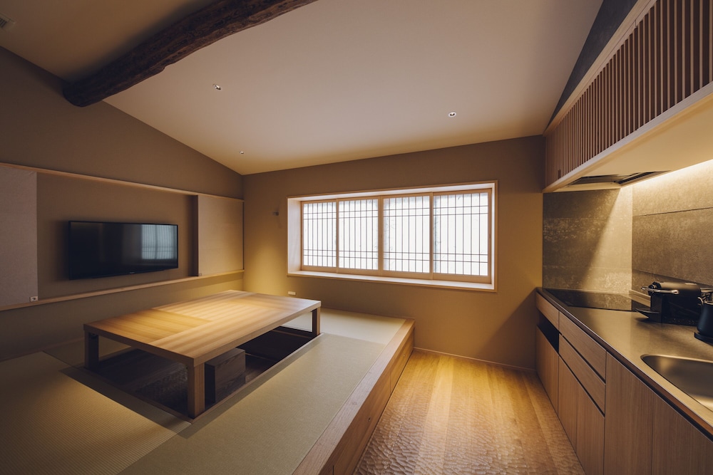 Yuhi House Kyoto Dog Friendly — 5-Star Luxury Hotel in Kyoto, Japan
