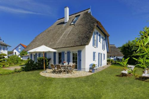 Ginsterweg 10 — 4-Star Luxury Hotel in Kroeslin, Germany