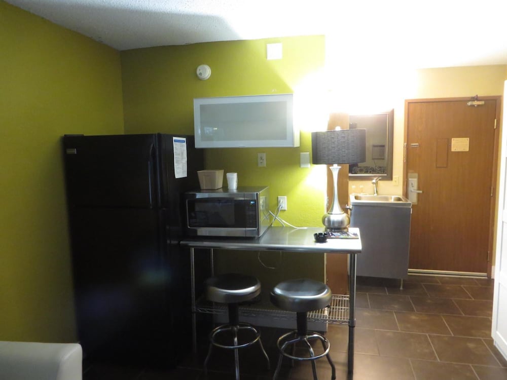 Riverside Suites - photo 35