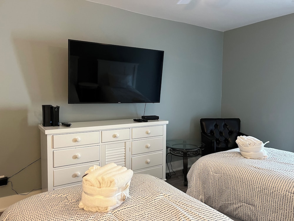 1259 Harbour Town Club at The Sea Pines Resort - photo 5
