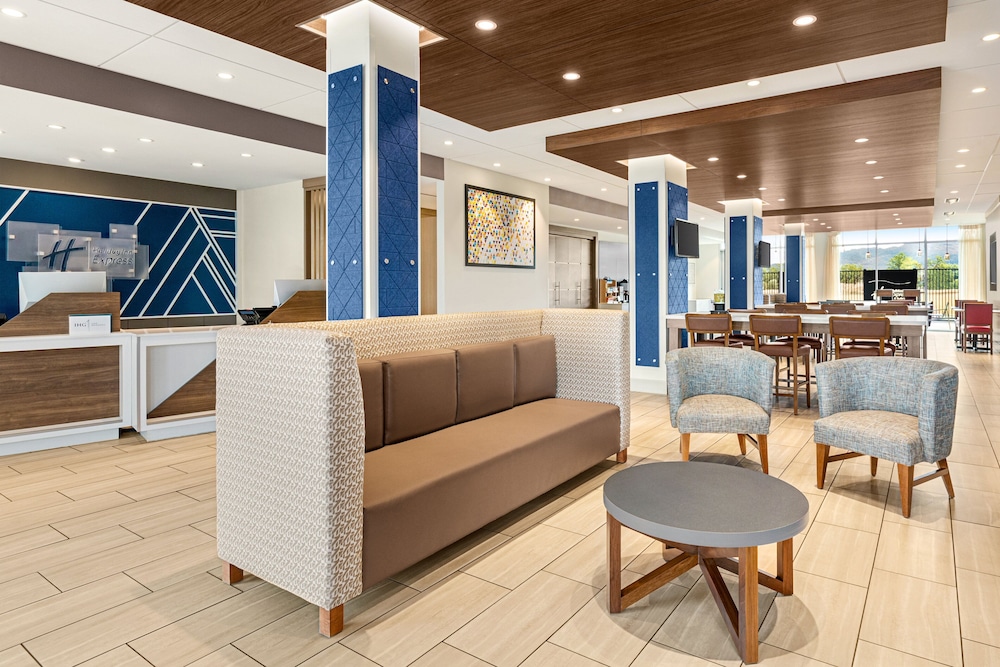 Holiday Inn Express and Suites Ukiah by IHG - photo 66