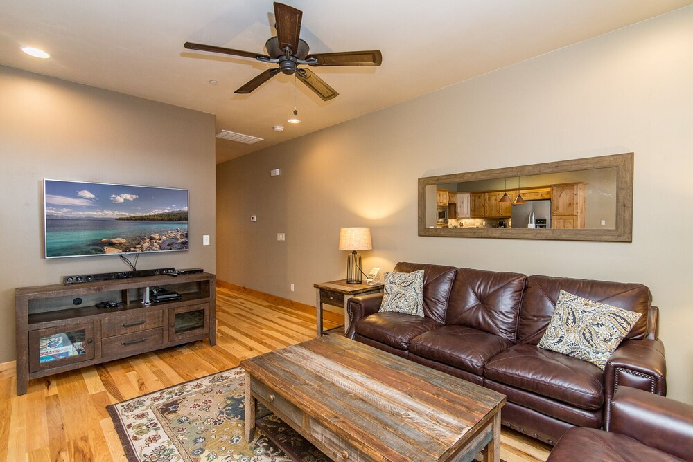 Walk Friendly Truckee House — 4-Star Luxury Hotel in Truckee, United States