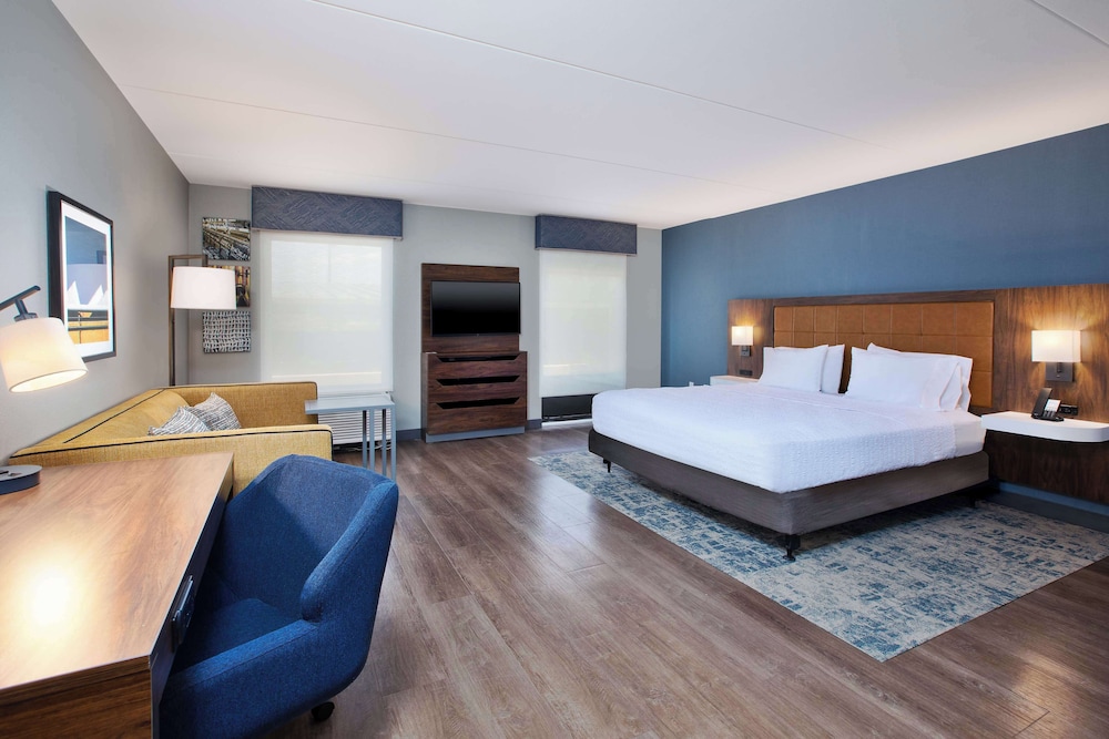 Hampton Inn & Suites Spartanburg I 26 Westgate Mall - photo 13