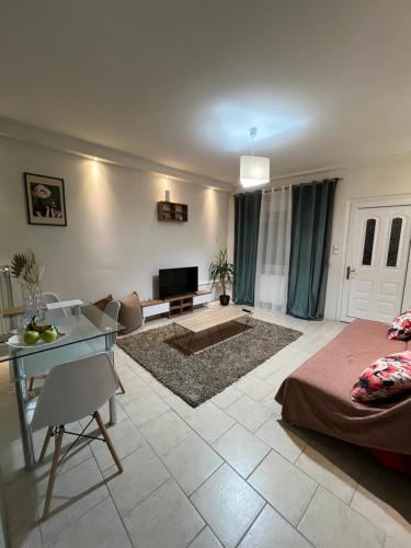 John & Jo Apartment — 4-Star Luxury Hotel in Kastoria, Greece