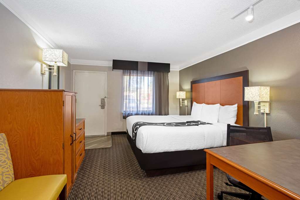 La Quinta Inn by Wyndham Tucson East - photo 17