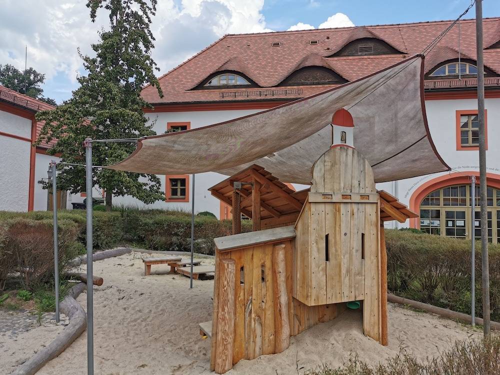 Children's play area - outdoor