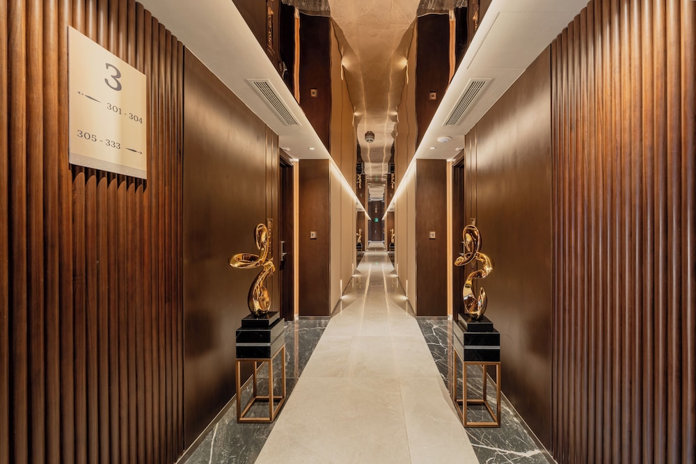 Sea Stars Premium Cruises — 4-Star Luxury Hotel in Ha Long, Vietnam