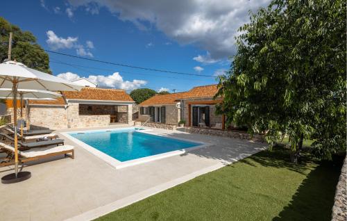 Cozy Home In Primosten With Wifi — Primosten — photo 2