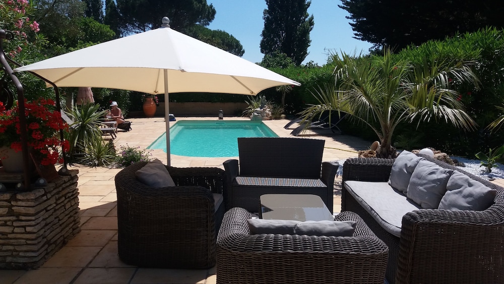 Mas Lou Souleil — hotel in Aigues-Mortes