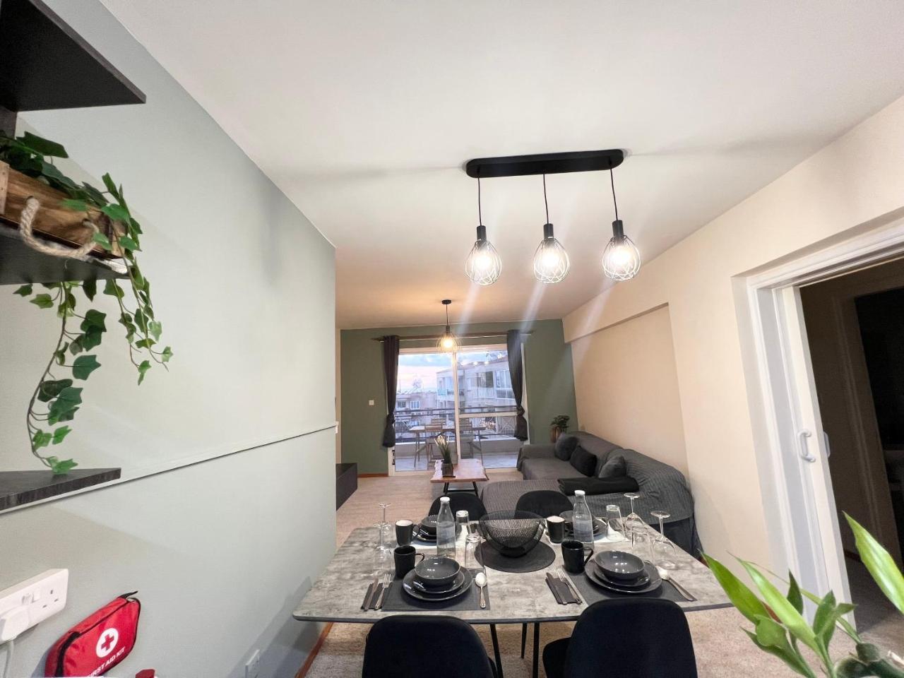 212 Apartment A 2 bedroom escape