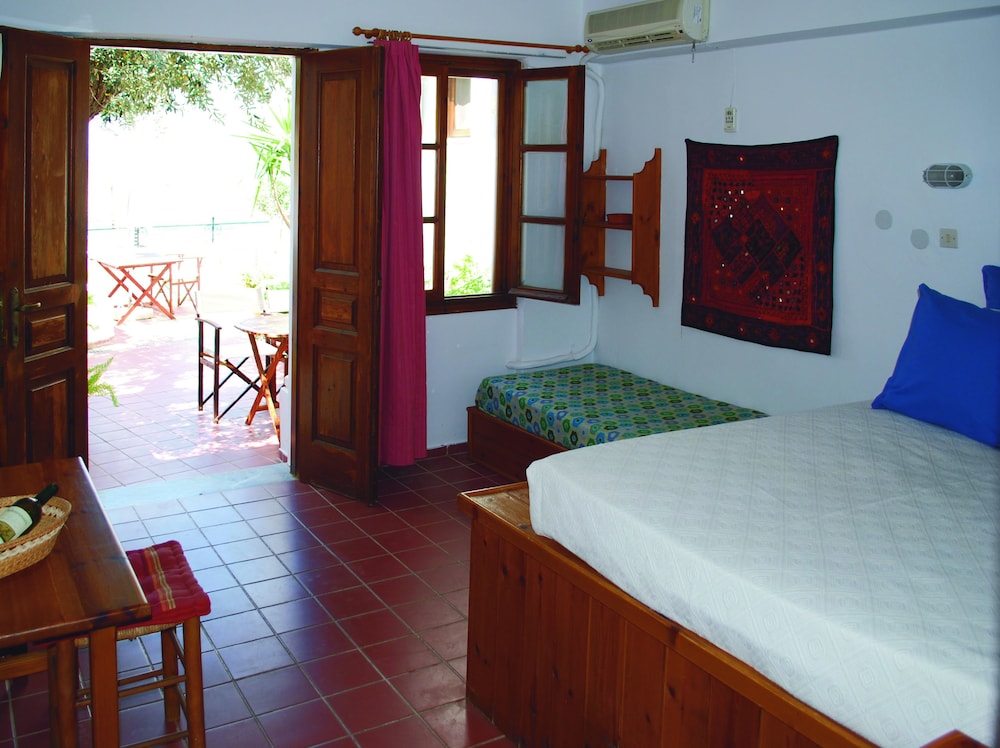 Maris Lindos Suites and Apartments — 4-Star Luxury Hotel in Rodos, Greece