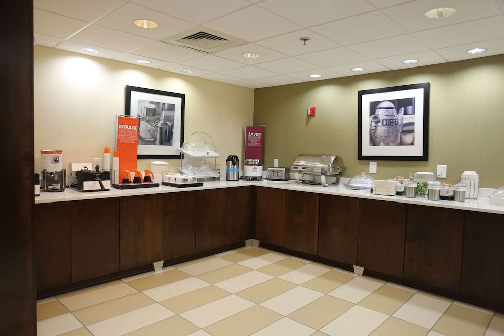 Hampton Inn Sumter - photo 28