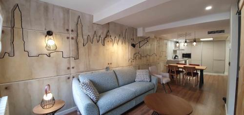 Apartamento EL PILAR CAcntrico ascensor cocina WI — 4-Star Luxury Hotel in Zaragoza, Spain