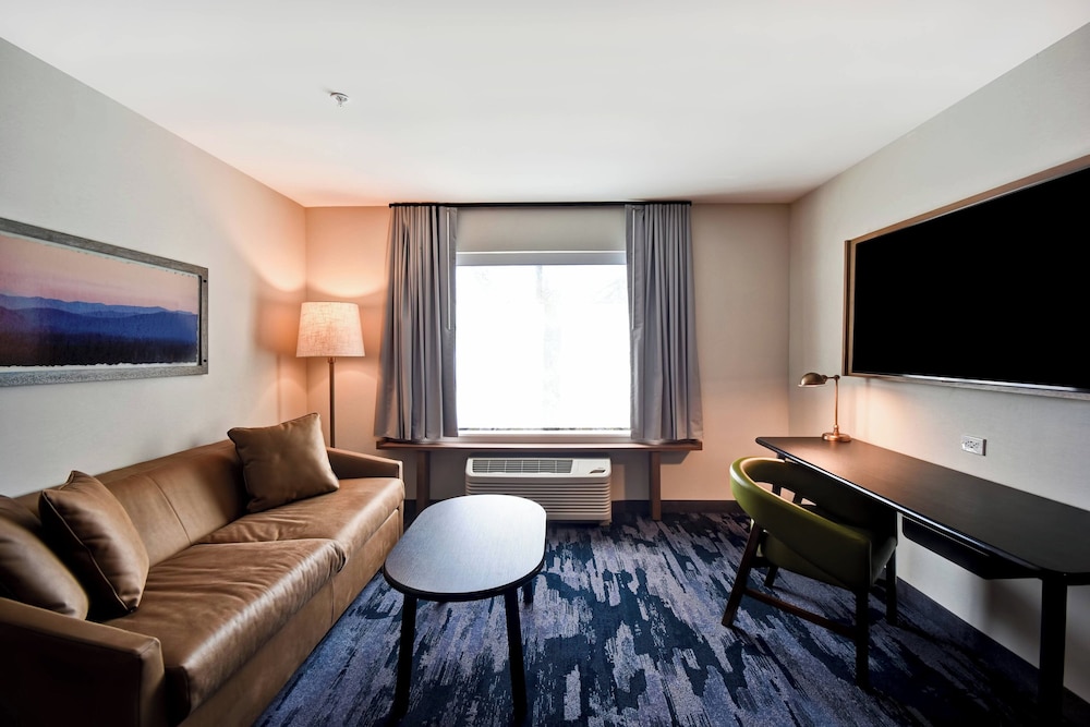 Fairfield Inn & Suites by Marriott Plymouth - photo 23