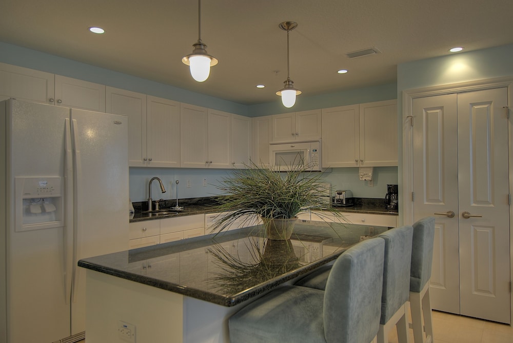 Harborside Suites at Little Harbor - photo 53