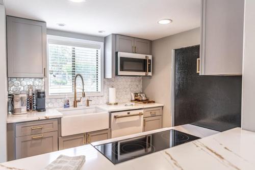 Pinehurst Lakefront Condo — 4-Star Luxury Hotel in Pinehurst, United States