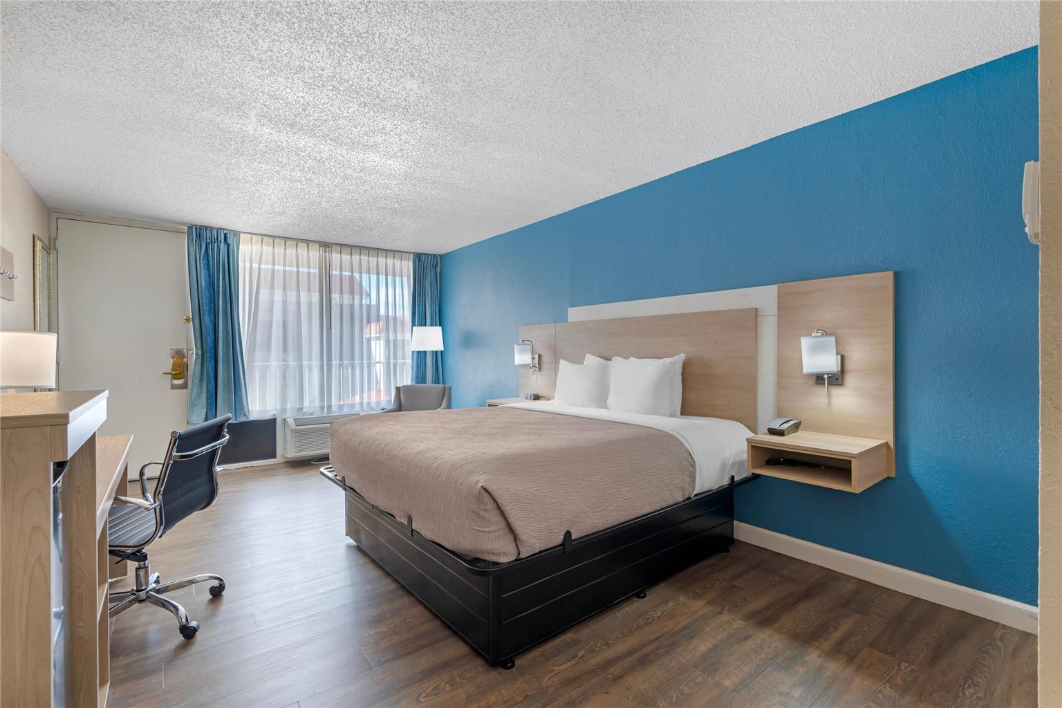Quality Inn & Suites Conference Center - photo 17