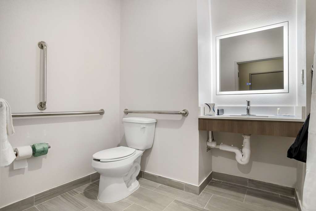 Comfort Inn and Suites Destin Near Henderson Beach - photo 27