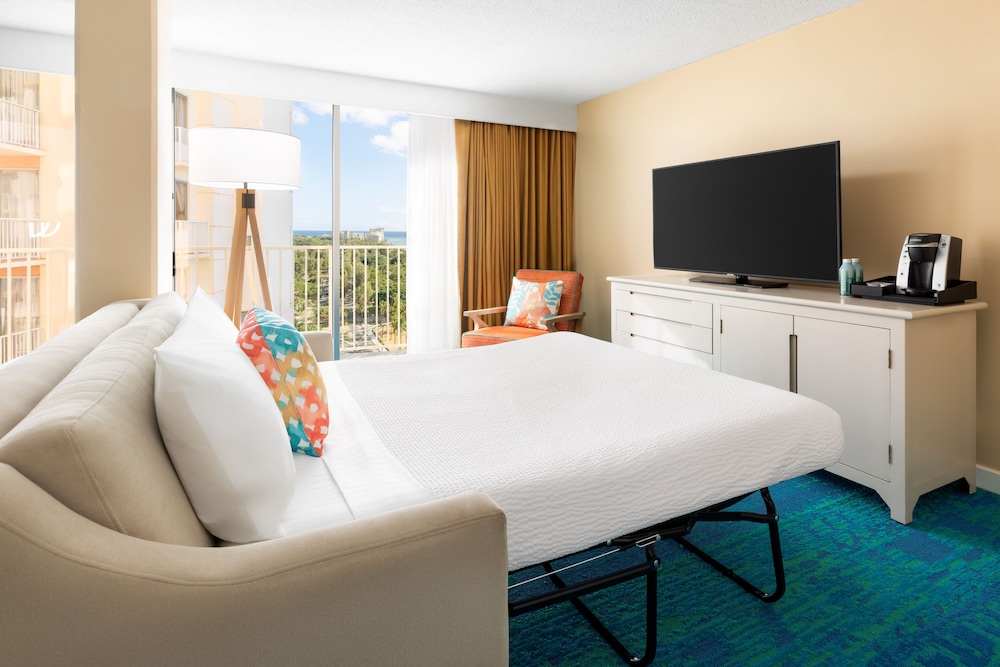 The Twin Fin Hotel - photo 30