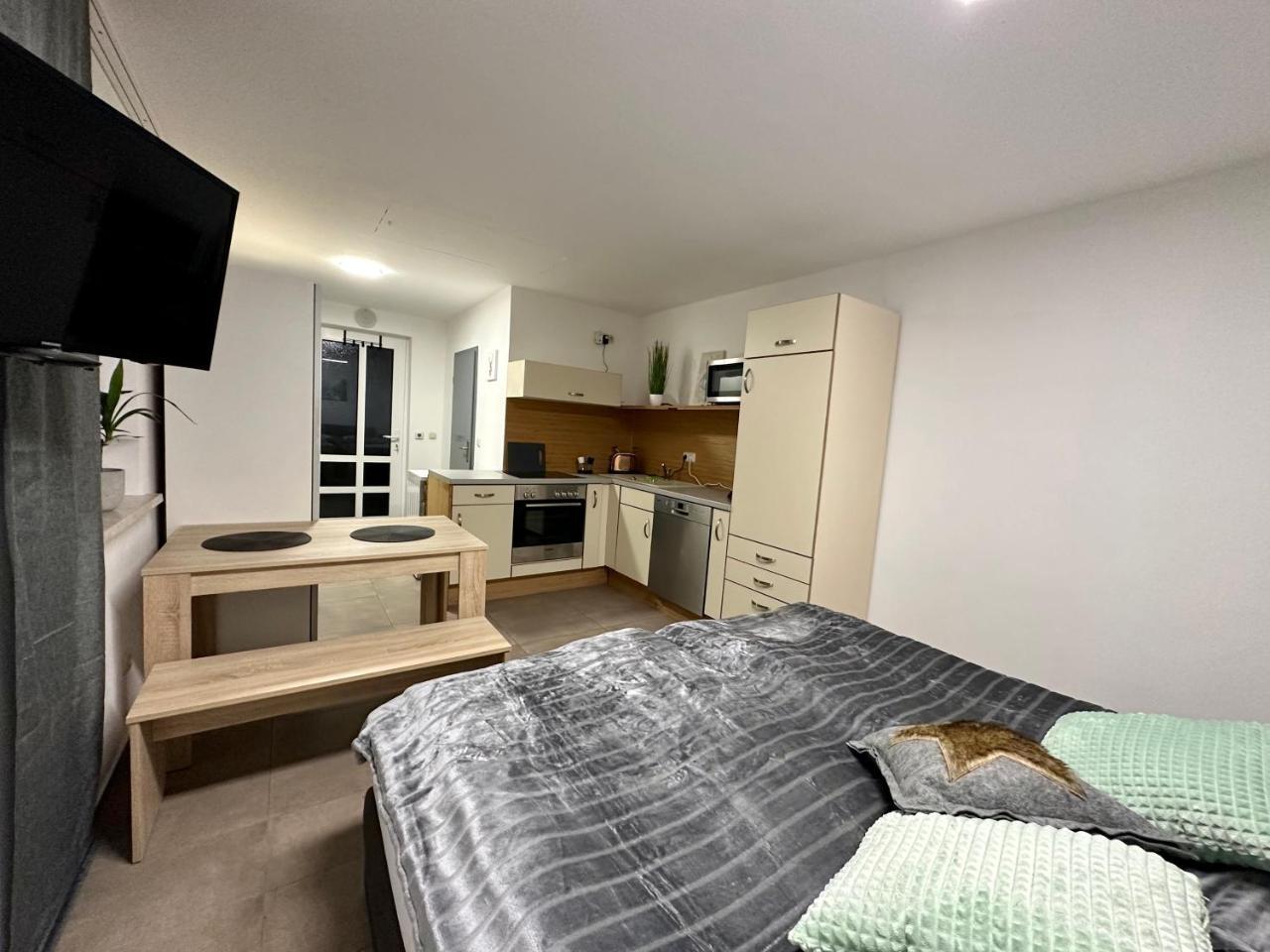 Tiny Ferienhaus Greizer Str 26 - carbon neutral hotel in Unknown City