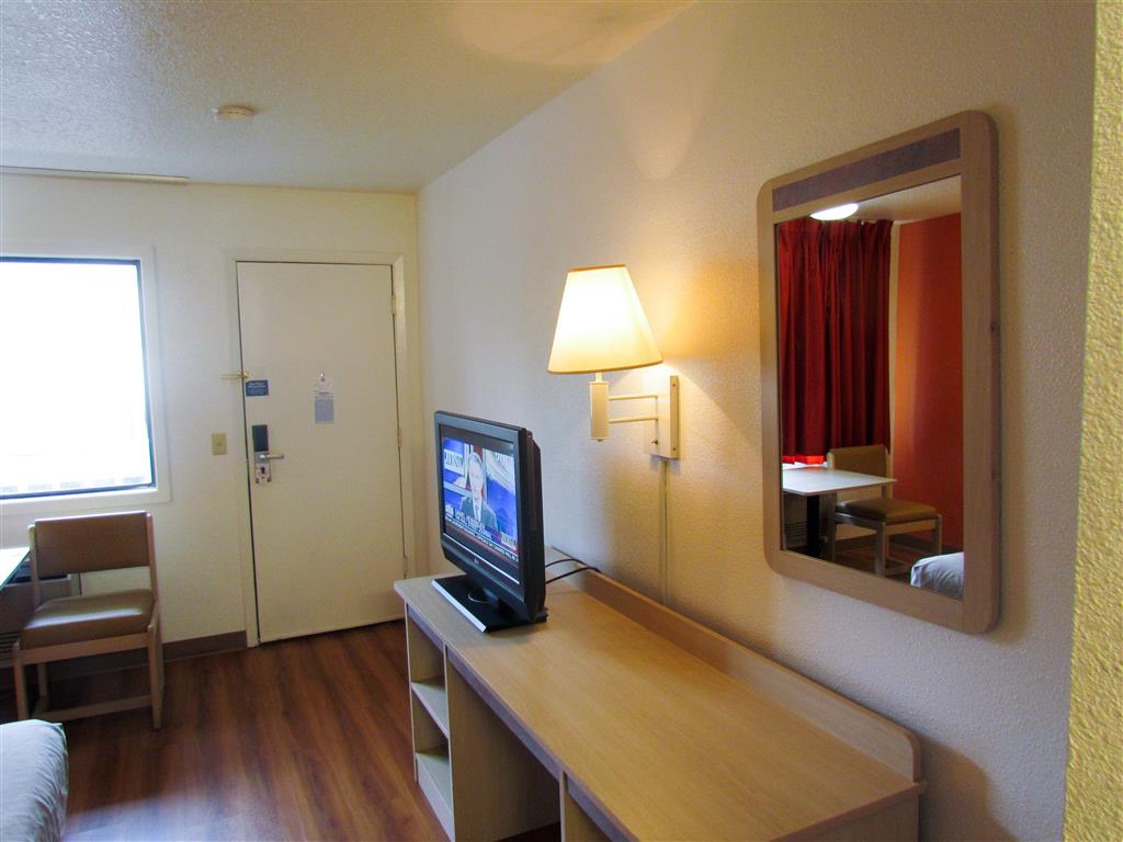 Motel 6 Vancouver WA - photo 8