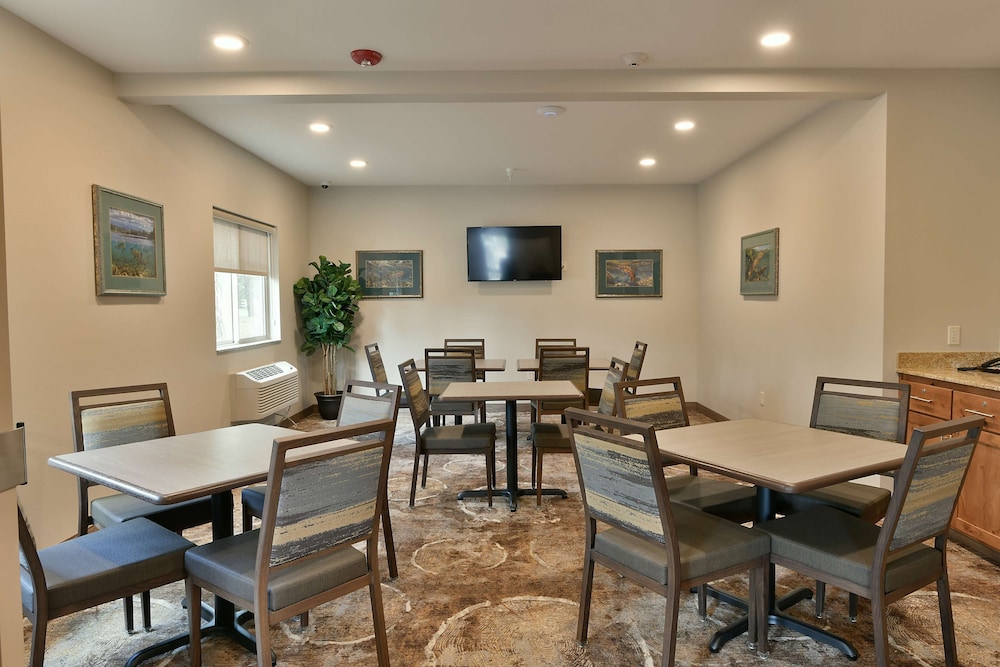 GrandStay Hotel & Suites Sisters - photo 27